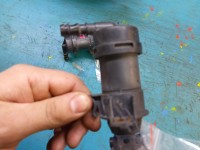 Spryskiwacz reflektora prawy Audi A3 8P