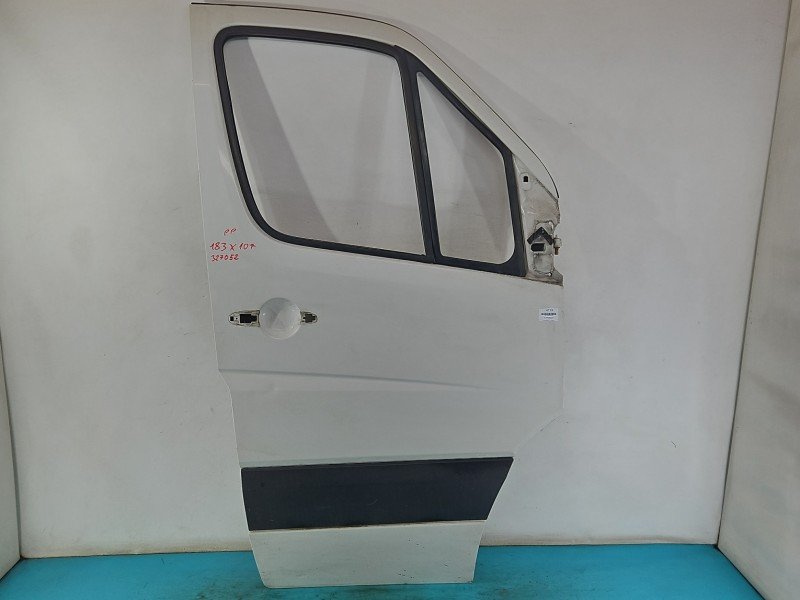 DRZWI PRZÓD PRAWE PASAŻERA Vw Crafter 06- 5d biały 902 DRZWI PRZÓD PRAWE PASAŻERA Vw Crafter 06- 5d biały 902