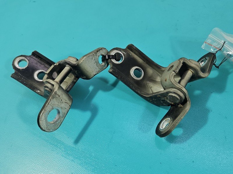 Zawias drzwi przód lewy Kia Sportage II 04-10