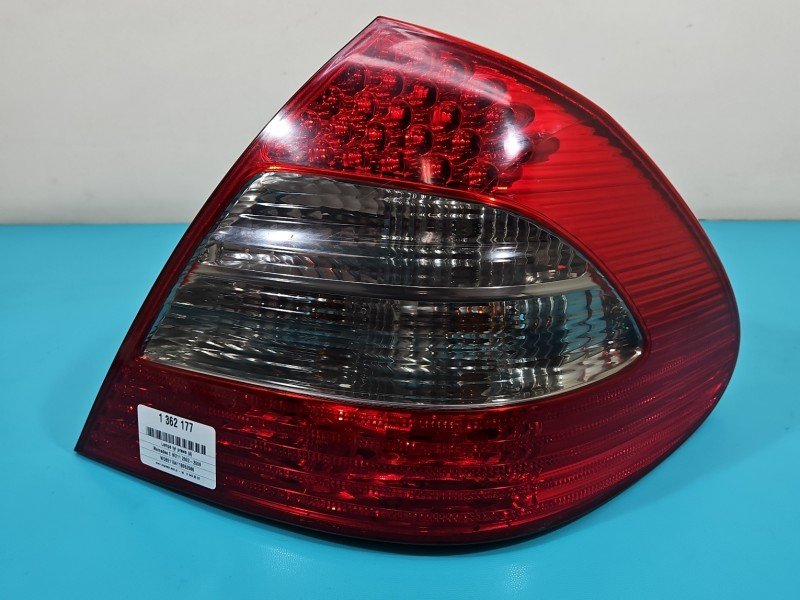 Lampa tył prawa Mercedes W211 sedan