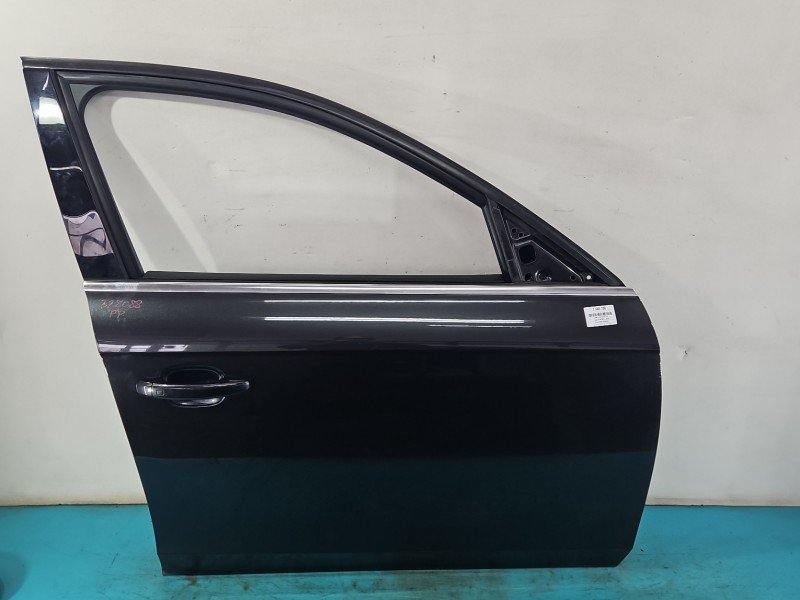 Drzwi przód prawe AUDI A4 B8 4d czarny lz7l Drzwi przód prawe AUDI A4 B8 4d czarny lz7l