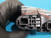 Przełącznik szyb Peugeot 3008 II 98290962ZD Peugeot EU