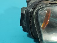 Reflektor prawy lampa przód Audi A4 B7 EUROPA