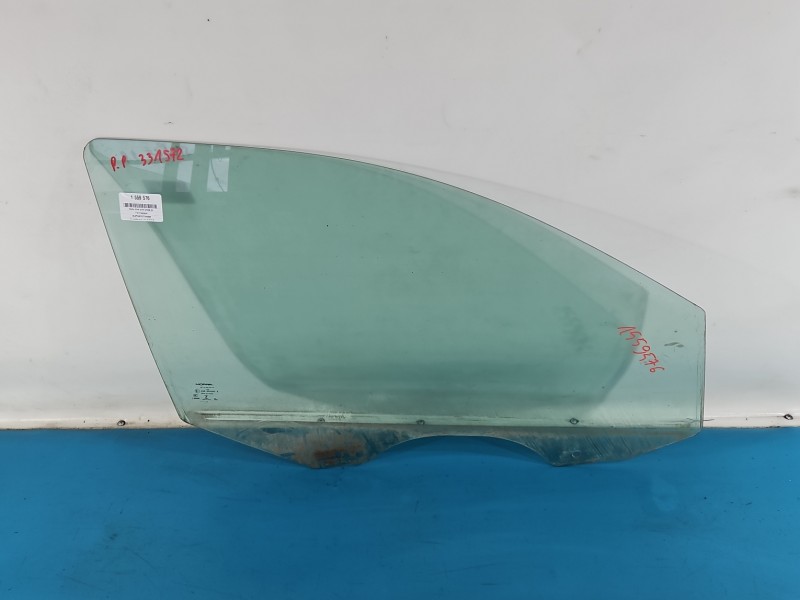 Szyba drzwi przód prawa pasażera Fiat Freemont 2013R HB