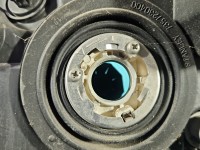 Reflektor prawy lampa przód Toyota Corolla Verso II EUROPA