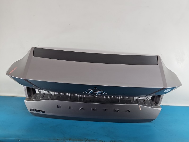 Klapa tył Hyundai Elantra VII 20- sedan 4d M6T