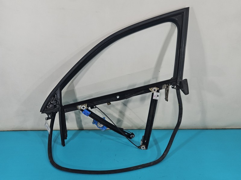 Podnośnik przód lewy Audi A4 B7 5d kombi