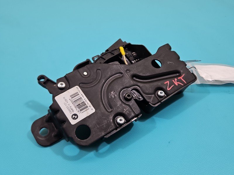 Zamek klapy tył 163672-10, C33550-101 BMW G20 sedan Producent części: BMW, 4pin Zamek klapy tył 163672-10, C33550-101 BMW G20 sedan Producent części: BMW, 4pin