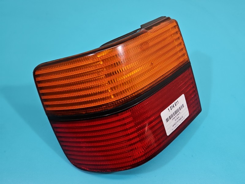 Lampa tył lewa Volkswagen, hella, uszkodzone jedno zapięcie trzymające wkładu Vw Vento sedan