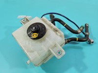 Zbiorniczek płynu hamulcowego Toyota Auris II zbiornik