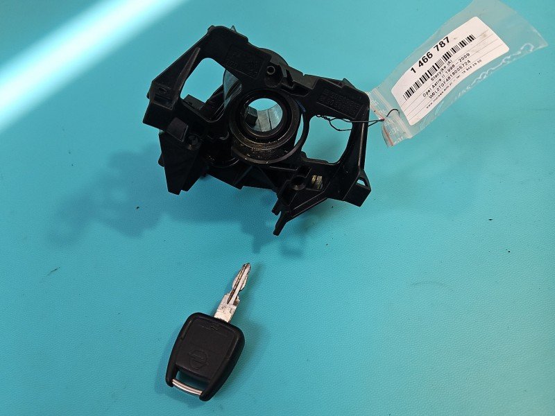 Stacyjka KLUCZYK WKŁADKA Opel Astra II G 90589313 Stacyjka KLUCZYK WKŁADKA Opel Astra II G 90589313