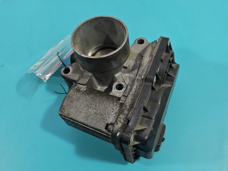 Przepustnica Renault Clio IV 12-20 82005-68712E, 8200284968 1,2.0 16V