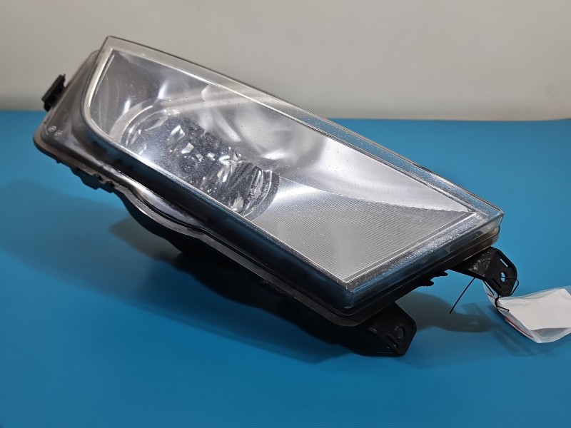 Halogen prawy Skoda Octavia III