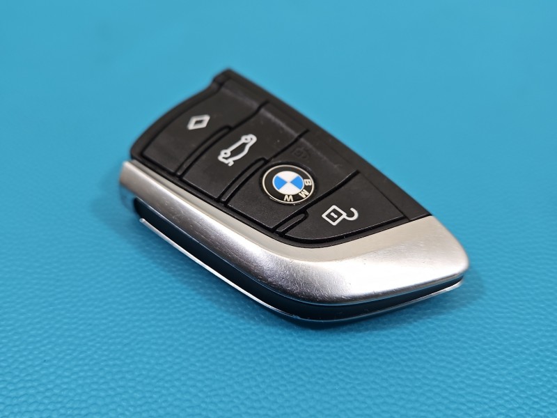 PILOT KLUCZYK BMW iX3 G08