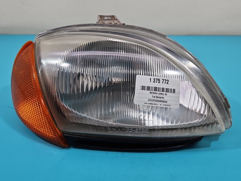 Reflektor prawy lampa przód Fiat Seicento EUROPA