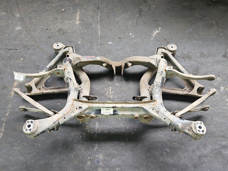 Tylna belka oś tył AUDI Q7 I 4L 4.2 V8 FSI (BAR) Tylna belka oś tył AUDI Q7 I 4L 4.2 V8 FSI (BAR)