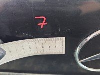 Klapa tył Mercedes 124 sedan 4d czarny