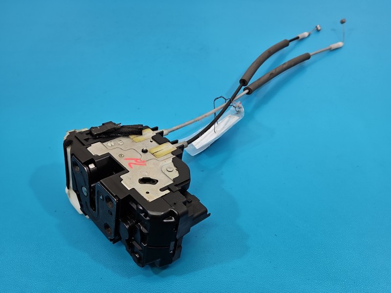 Zamek przód lewy Hyundai I20 I 08-14 EUROPA 6pin 81310-2L020