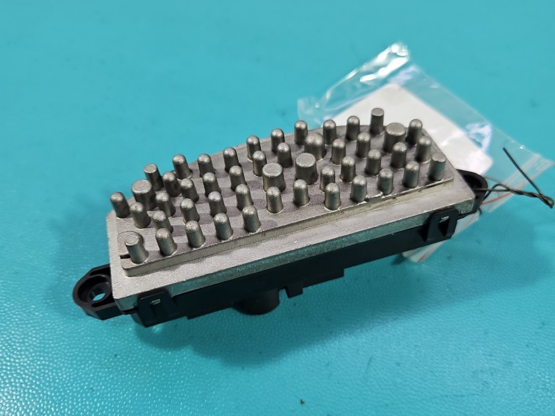 Opornik rezystor Skoda Scala 2019- 5WA907521