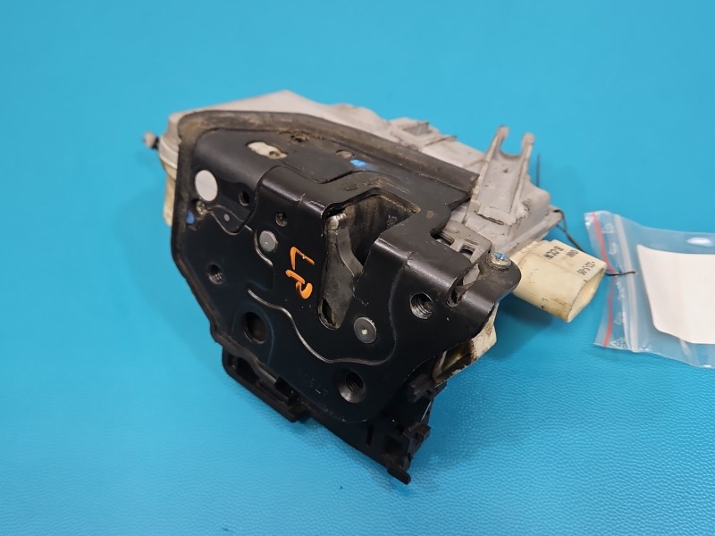 Zamek przód lewy 1P1837015 Seat Leon II EUROPA Producent części: Seat, 9pin