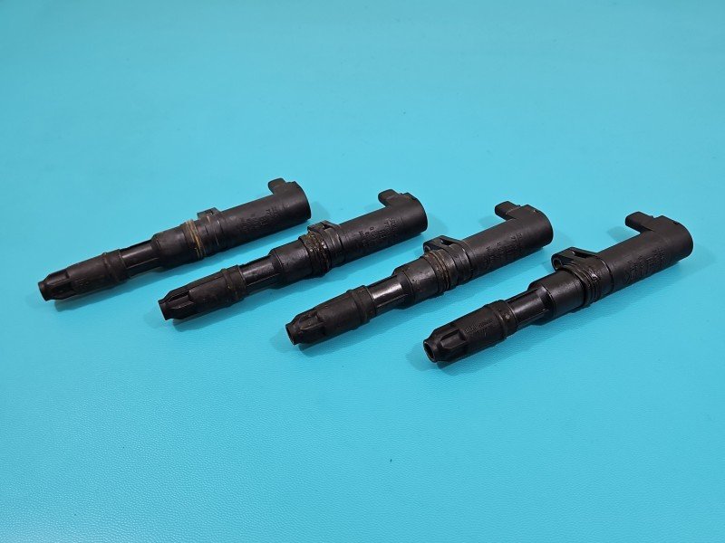 Cewka zapłonowa Renault Megane III 8200568671 1.6 16V Cewka zapłonowa Renault Megane III 8200568671 1.6 16V