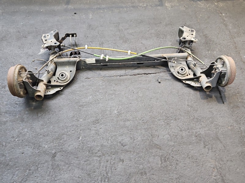 Tylna belka oś tył Renault Clio IV 12-20 1.2 16V