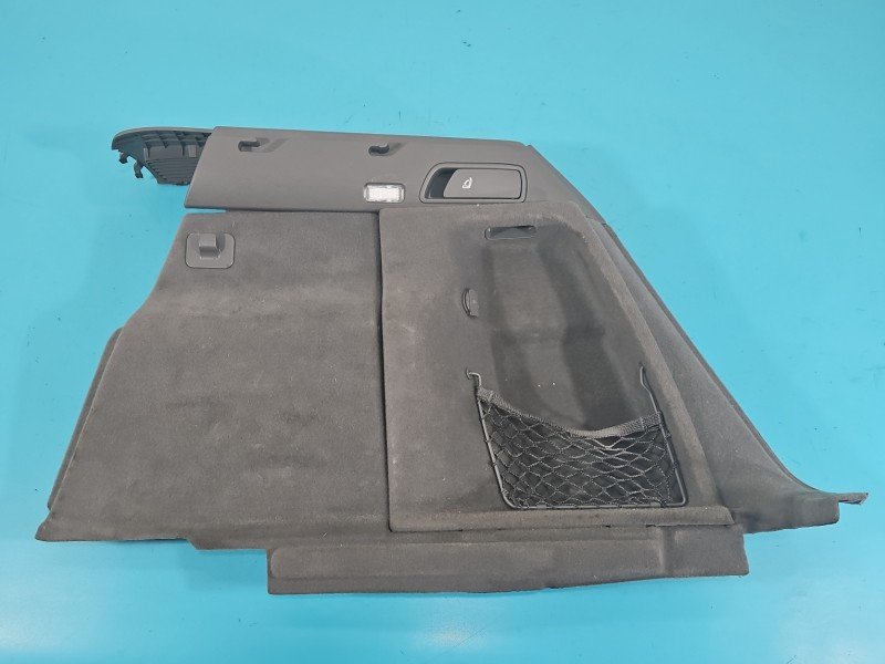 Tapicerka bagażnika prawa boczek AUDI Q5 08- 8R0863880C Tapicerka bagażnika prawa boczek AUDI Q5 08- 8R0863880C