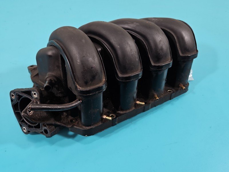 Kolektor ssący Toyota Avensis II T25 1.8 VVTI