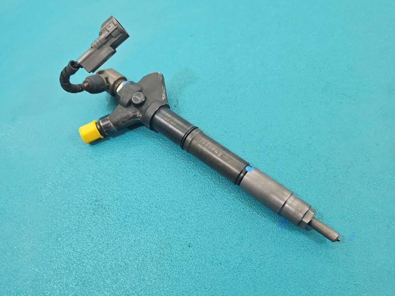 Wtryskiwacz Toyota Avensis II T25 23670-26020 2.2 d-cat