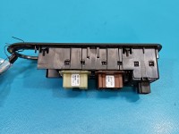 Przełącznik szyb Renault Captur I Uszkodzone mocowanie EU 254113300R