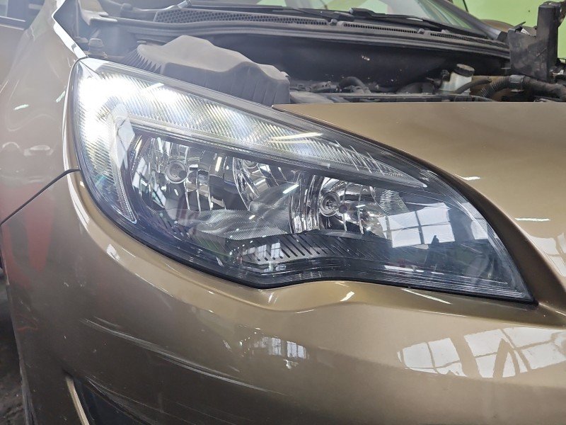 Reflektor prawy lampa przód Opel Astra IV J EUROPA Reflektor prawy lampa przód Opel Astra IV J EUROPA