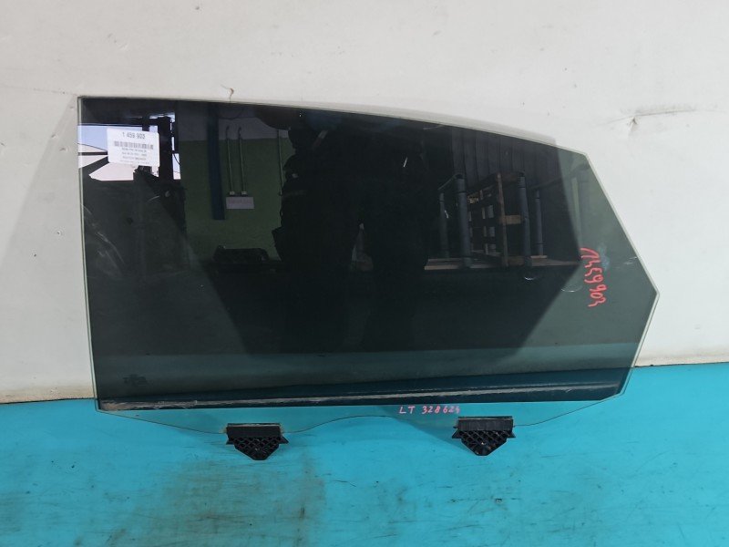 Szyba drzwi tył lewa Audi A8 D3 sedan Szyba drzwi tył lewa Audi A8 D3 sedan