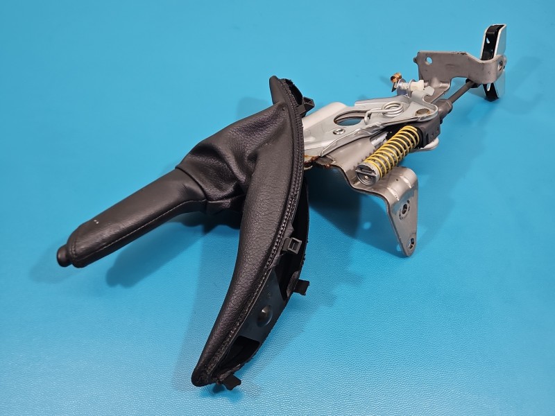 Dźwignia hamulca ręcznego bmw F30 9235425