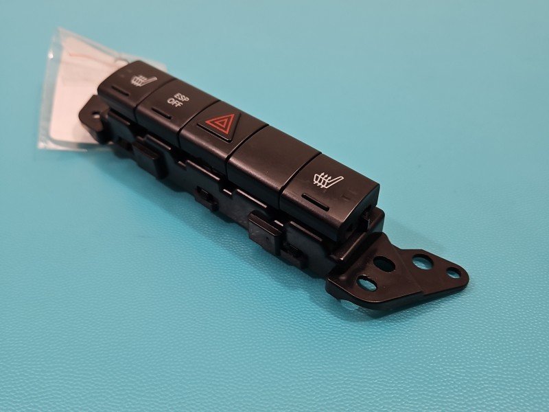 Przełącznik Producent części: JEEP, grzania foteli Jeep Patriot 06-17 12862327 Przełącznik Producent części: JEEP, grzania foteli Jeep Patriot 06-17 12862327