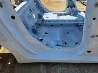 Próg prawy SŁUPEK ŚRODKOWY B Renault Twingo III 14-24 HB 5d bialy DVQNJ
