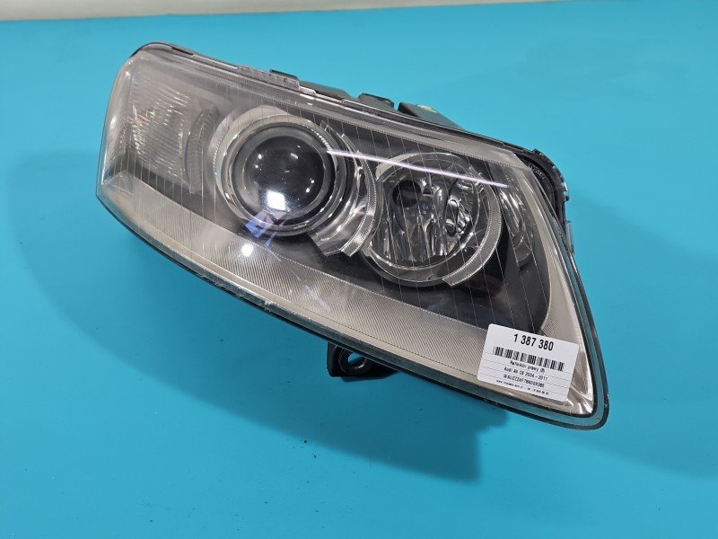 Reflektor prawy lampa przód Audi A6 C6 EUROPA