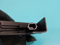 Zamek przód lewy 805035308RB Dacia Sandero III 20- EUROPA Producent części: Dacia, 2pin