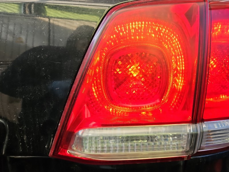 Lampa tył prawa klapy Toyota Land Cruiser J200 07- HB EUROPA
