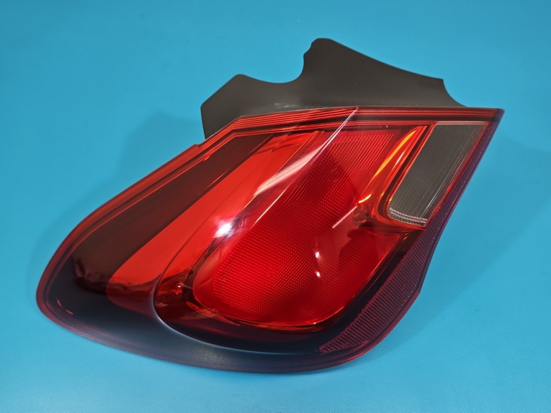 Lampa tył lewa Opel Corsa E HB 3-DRZWI EUROPA