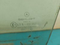 Szyba drzwi przód lewa Mercedes 190 201 sedan