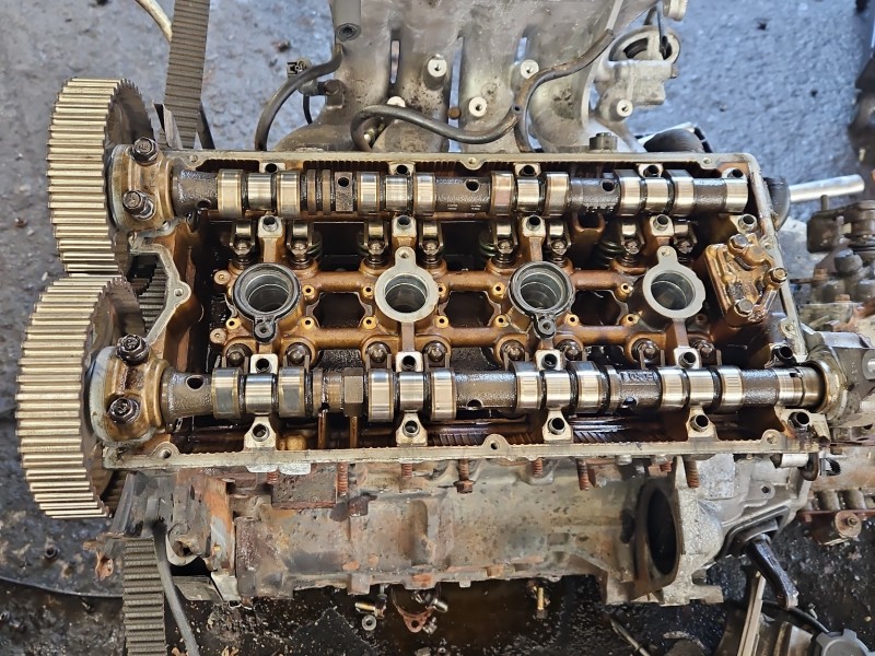 Głowica Mitsubishi Outlander I 2.0 16V