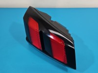 Lampa tył lewa klapy Peugeot 5008 II 17-24 HB EUROPA 9811027880, 81580101