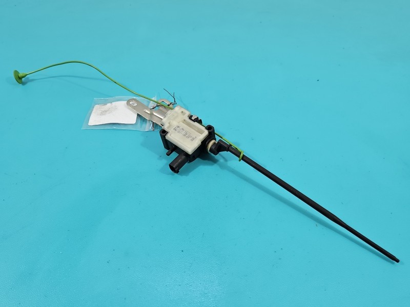 Siłownik klapki wlewu paliwa BMW X6 E71 7190533