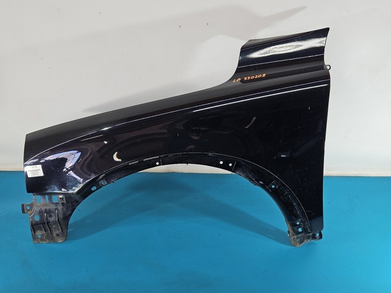 Błotnik przód lewy Volvo XC90 I 02- czarny 452-26 Błotnik przód lewy Volvo XC90 I 02- czarny 452-26
