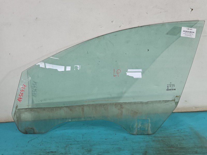 Szyba drzwi przód lewa Mercedes CLS C219 W219 sedan