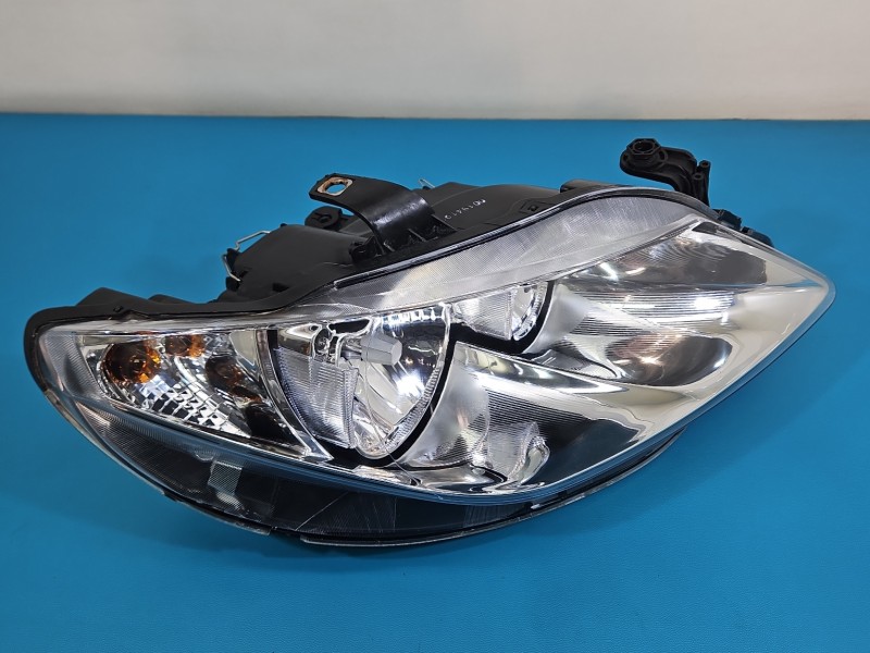 Reflektor prawy lampa przód Seat Ibiza IV 6J EUROPA