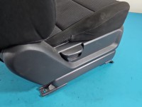 Fotel prawy przód pasażera Kia Sorento I 03-09 5d EUROPA