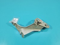 Mocowanie przód - prawa, Europejska, Kod lakieru: LS9R, błotnika przód prawego / srebrny LS9R uchwyt 5E3821228 Skoda Octavia IV