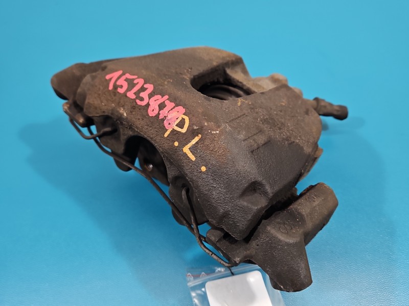 Zacisk przód lewy Volvo V40 II 12- 1.6 T3 (B4164)