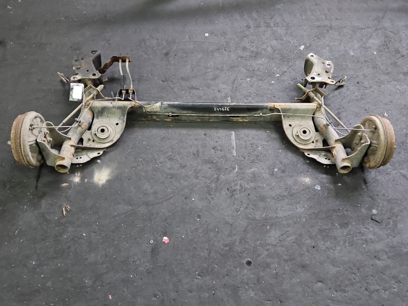 Tylna belka oś tył Renault Clio IV 12-20 0.9 Tce Tylna belka oś tył Renault Clio IV 12-20 0.9 Tce